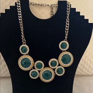 Elegant Green and Gold Statement Necklace